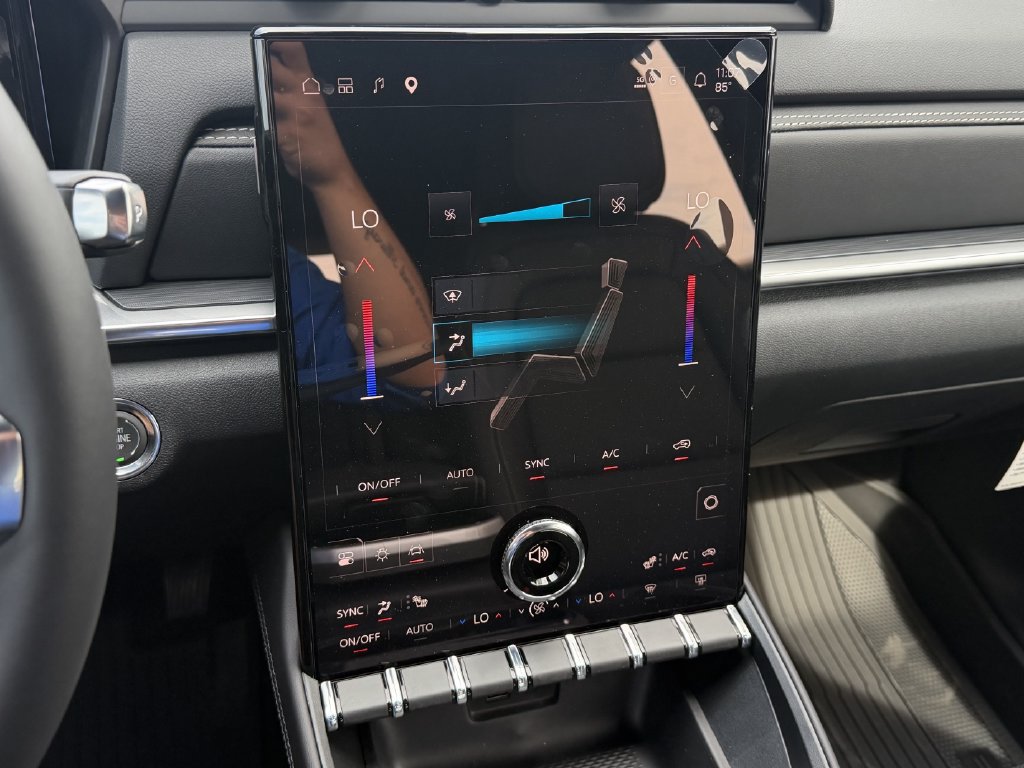 New 2027 GMC Terrain Elevation w/ Elevation Premium Package FWD image 16