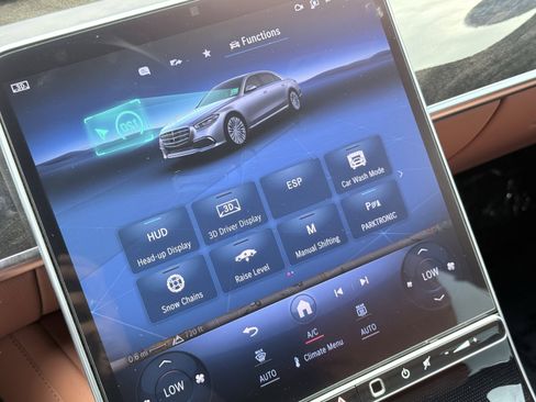 Used 2023 Mercedes-Benz S 580 4MATIC Sedan image 75