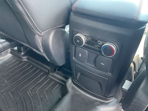 Used 2022 Ford Explorer ST-Line RWD image 25