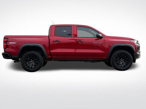 Used 2024 Chevrolet Colorado Trail Boss w/ Advanced Trailering Package AWD/4WD image 6