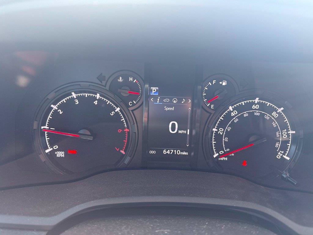 Used 2023 Toyota 4Runner SR5 AWD/4WD image 9