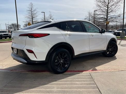 Used 2025 Buick Envista Sport Touring image 6