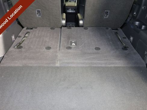 Used 2022 Toyota Highlander XLE AWD/4WD image 20