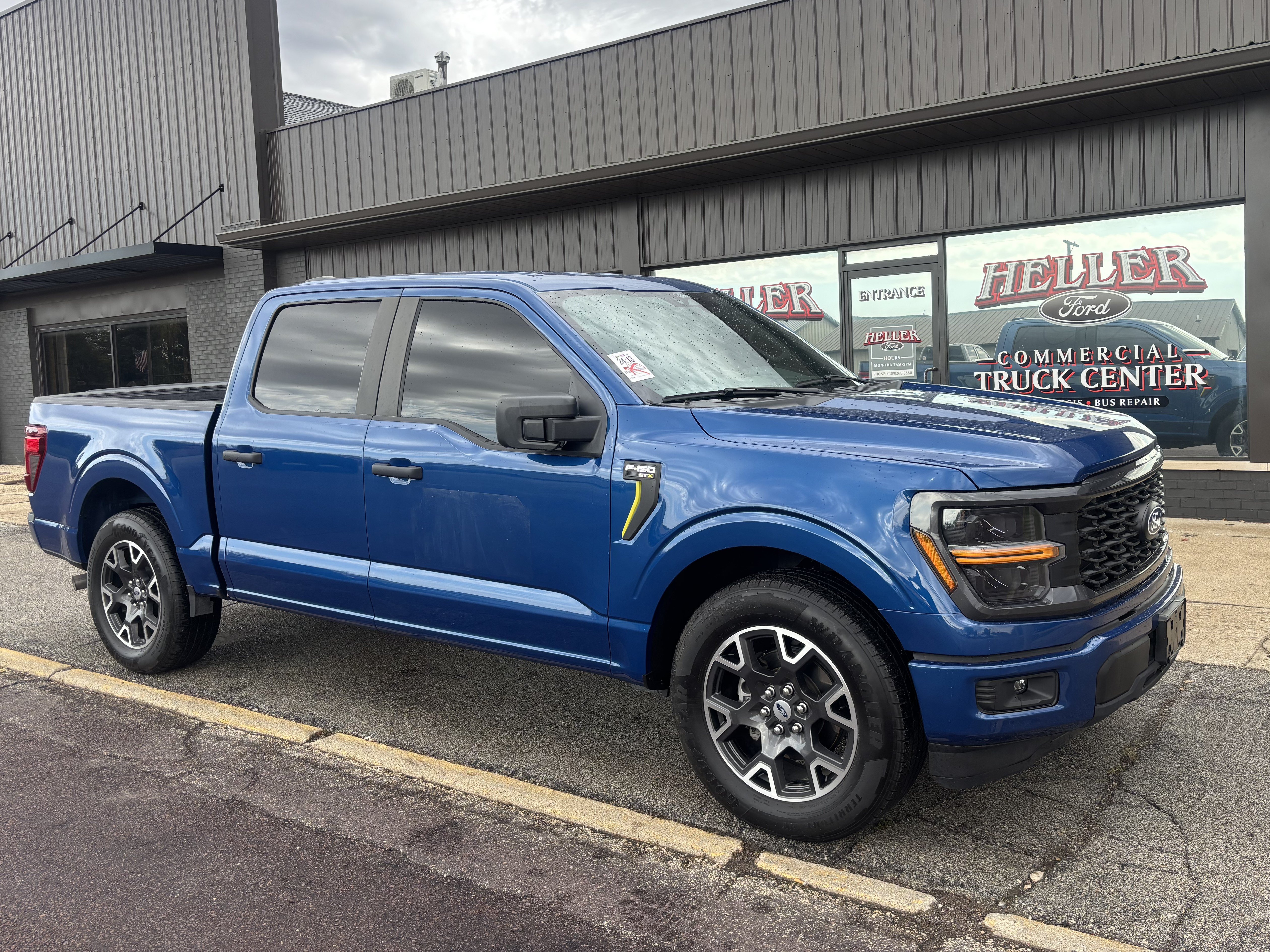Used 2024 Ford F150 STX RWD image 3