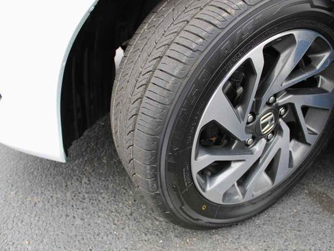 Used 2017 Honda Civic EX image 19