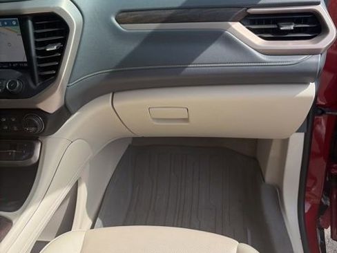 Used 2021 GMC Acadia Denali w/ Denali Technology Package image 22