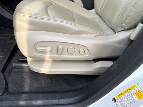 Used 2020 Buick Enclave Premium w/ Sun and Sites Package FWD image 14