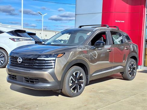 New 2026 Nissan Kicks SV w/ SV Premium Package image 3