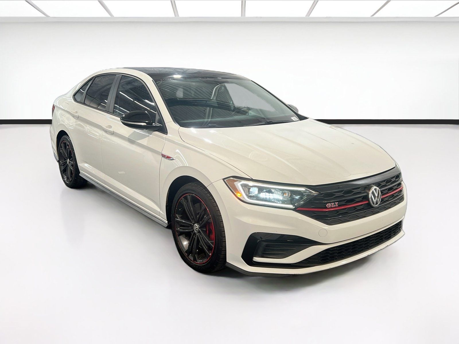 Used 2019 Volkswagen Jetta GLI FWD image 3