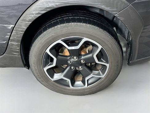 Used 2015 Subaru Crosstrek 2.0i Limited image 31