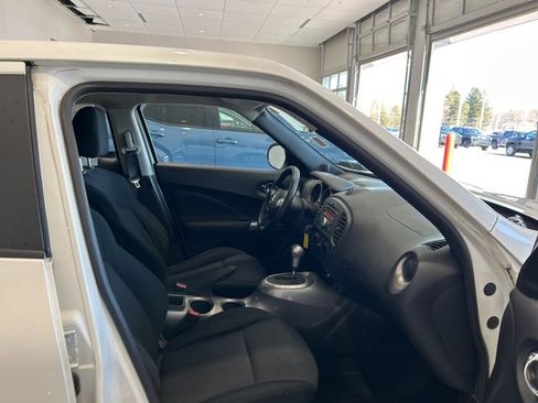 Used 2014 Nissan Juke S image 17