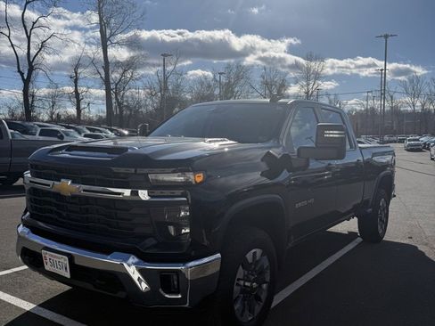 Used 2024 Chevrolet Silverado 2500 LT w/ All Star Edition image 3