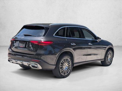 Used 2026 Mercedes-Benz GLC 300 image 5