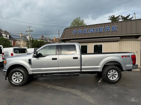 Used 2022 Ford F350 XLT w/ XLT Value Package AWD/4WD image 2