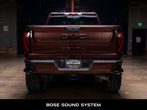 Used 2024 GMC Sierra 2500 Denali Ultimate image 8