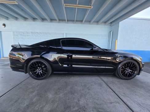 Used 2013 Ford Mustang GT Premium w/ Security Pkg RWD image 2