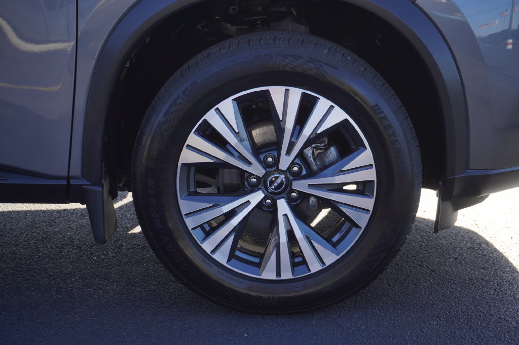Used 2023 Nissan Rogue SV AWD/4WD image 13