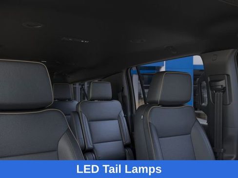 New 2025 Chevrolet Suburban Premier image 25