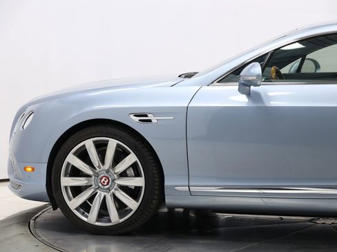 Used 2016 Bentley Continental GT image 6