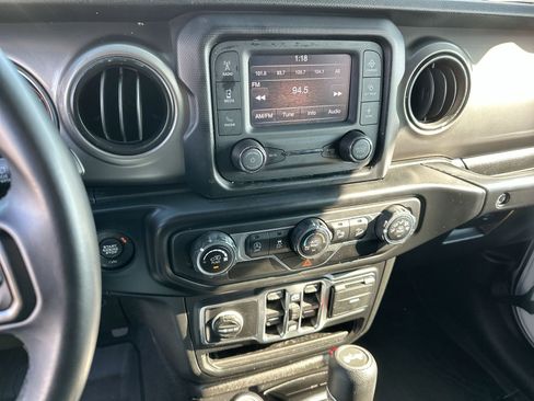 Used 2020 Jeep Wrangler Unlimited Sport S image 16