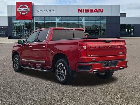 Used 2024 Chevrolet Silverado 1500 High Country w/ Technology Package AWD/4WD image 5