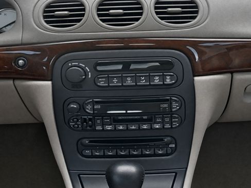 Used 2004 Chrysler 300M FWD image 9