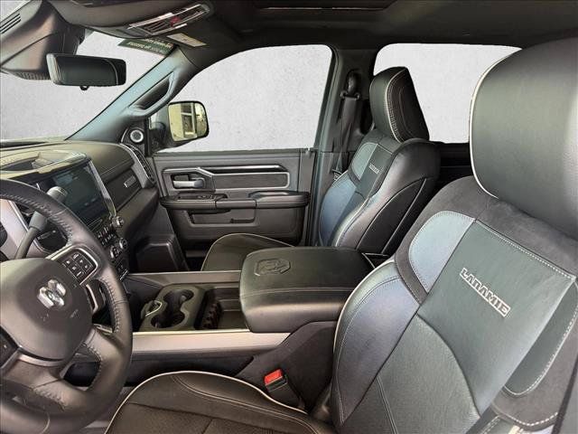 Used 2022 RAM 3500 Laramie AWD/4WD image 9