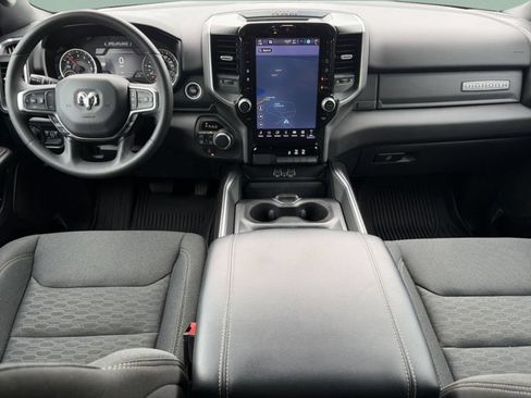 Used 2025 RAM 1500 Big Horn AWD/4WD image 9