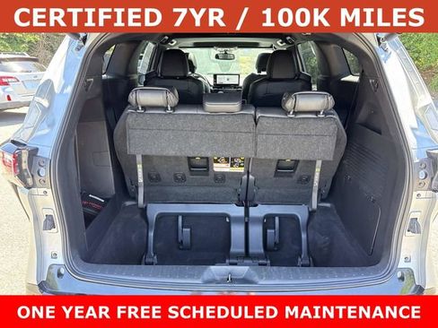 Used 2025 Toyota Sienna XSE FWD image 12