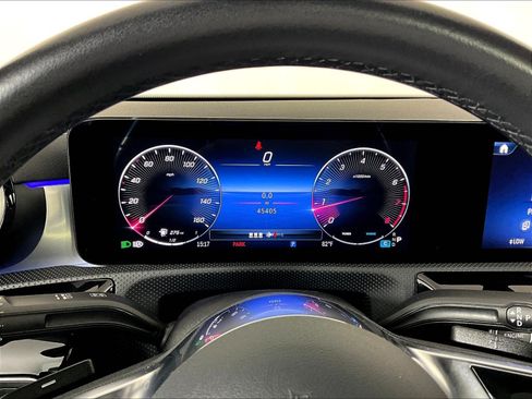 Used 2025 Mercedes-Benz CLA 250 4MATIC image 13