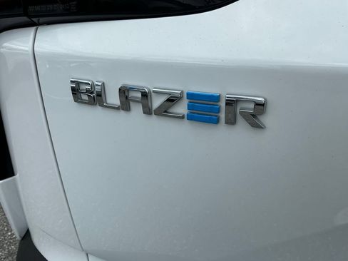 Used 2024 Chevrolet Blazer EV LT AWD/4WD image 25