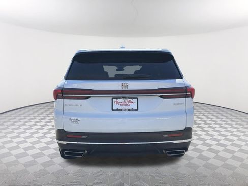 Used 2025 Buick Enclave Preferred FWD image 16