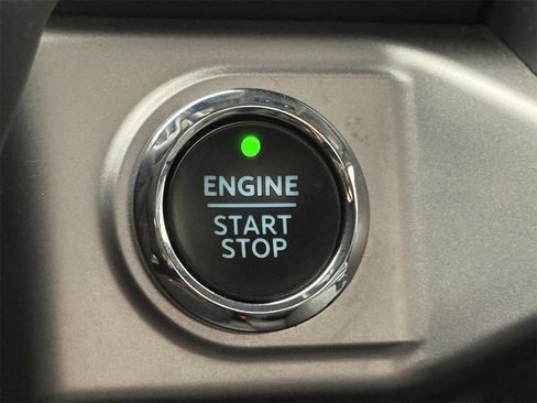 Certified 2022 Ford F150 XLT w/ Equipment Group 302A High image 21