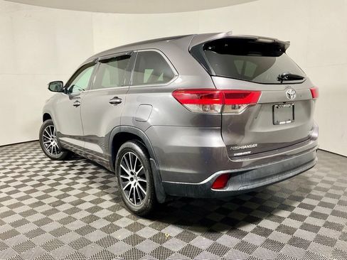 Used 2017 Toyota Highlander SE AWD/4WD image 13