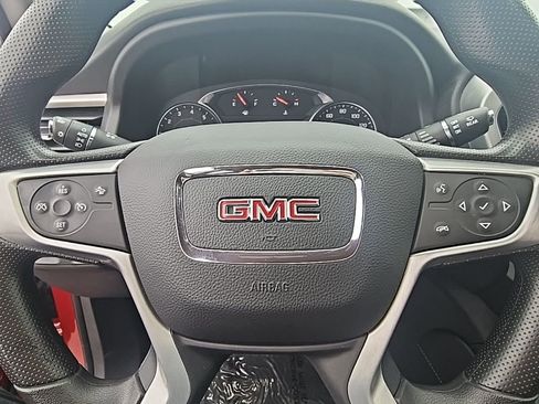 Certified 2023 GMC Acadia SLE image 17