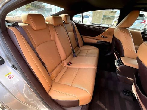 Used 2019 Lexus ES 350 image 16