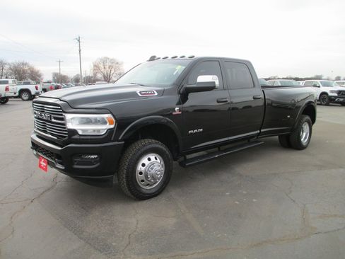 Used 2022 RAM 3500 Laramie image 9