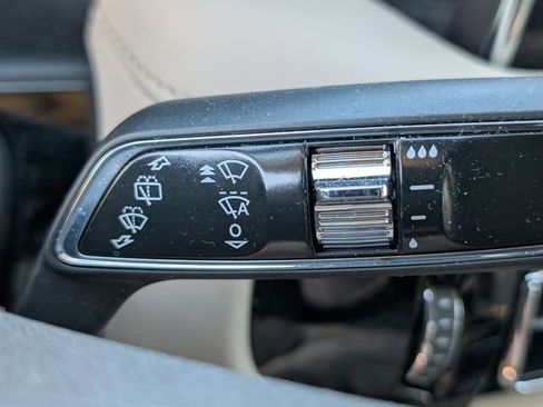 Used 2022 Lincoln Nautilus Reserve image 26