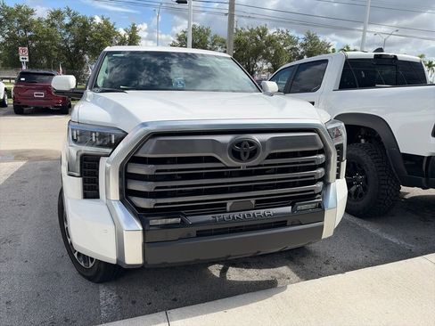Used 2023 Toyota Tundra Limited AWD/4WD image 3