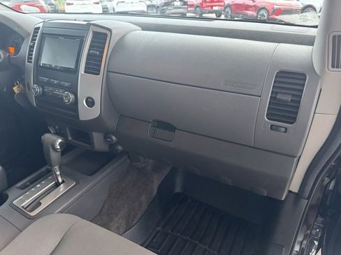 Used 2010 Nissan Xterra S image 32