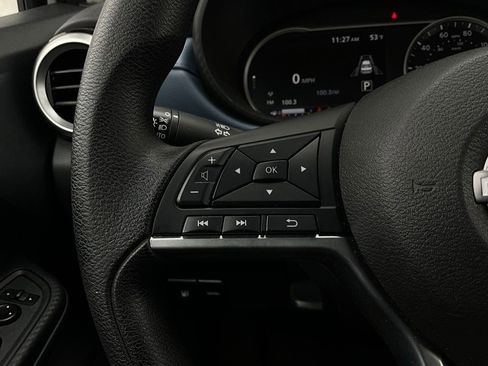 Used 2025 Nissan Versa SV image 29