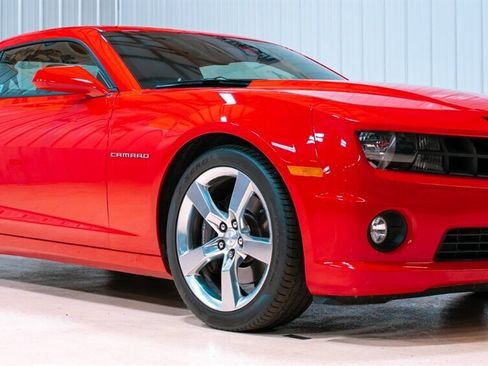 Used 2011 Chevrolet Camaro SS image 1