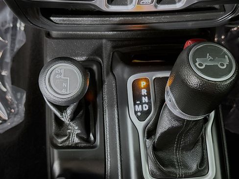 Used 2018 Jeep Wrangler Unlimited Sport S image 20