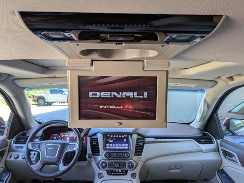 Used 2016 GMC Yukon Denali w/ Open Road Package image 14