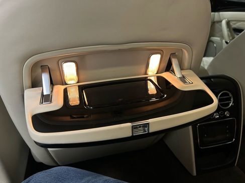 Used 2016 Bentley Flying Spur W12 image 30