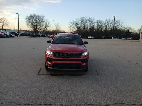 New 2026 Jeep Compass Latitude image 2