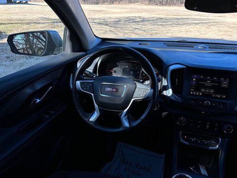 Used 2024 GMC Terrain SLE FWD image 19