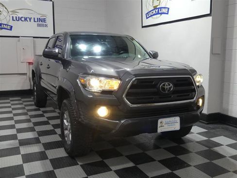 Used 2019 Toyota Tacoma SR5 image 4
