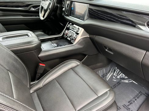 Certified 2021 GMC Yukon XL Denali w/ Denali Premium Package AWD/4WD image 21