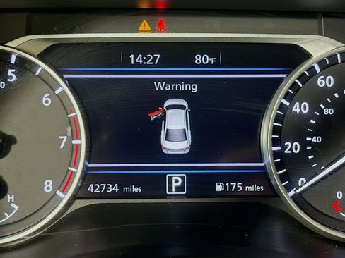 Used 2024 Nissan Sentra SV image 16